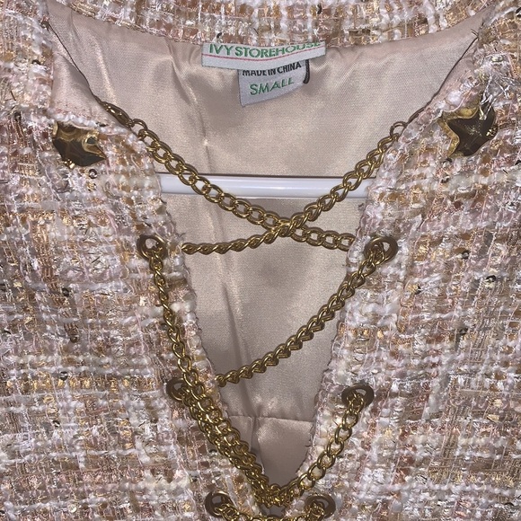 💚💕 AKA IvyBox Blouse - Picture 2 of 4